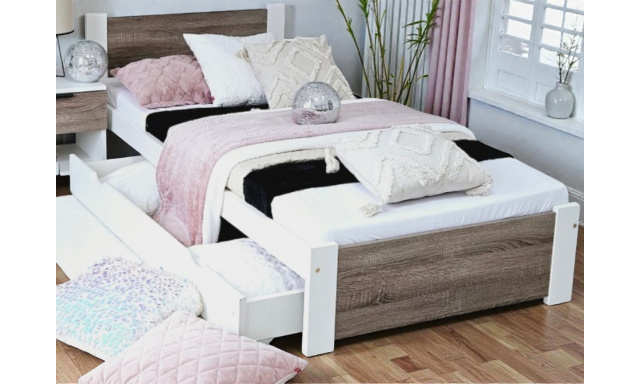 Postel z masivu Bernina 160x200cm